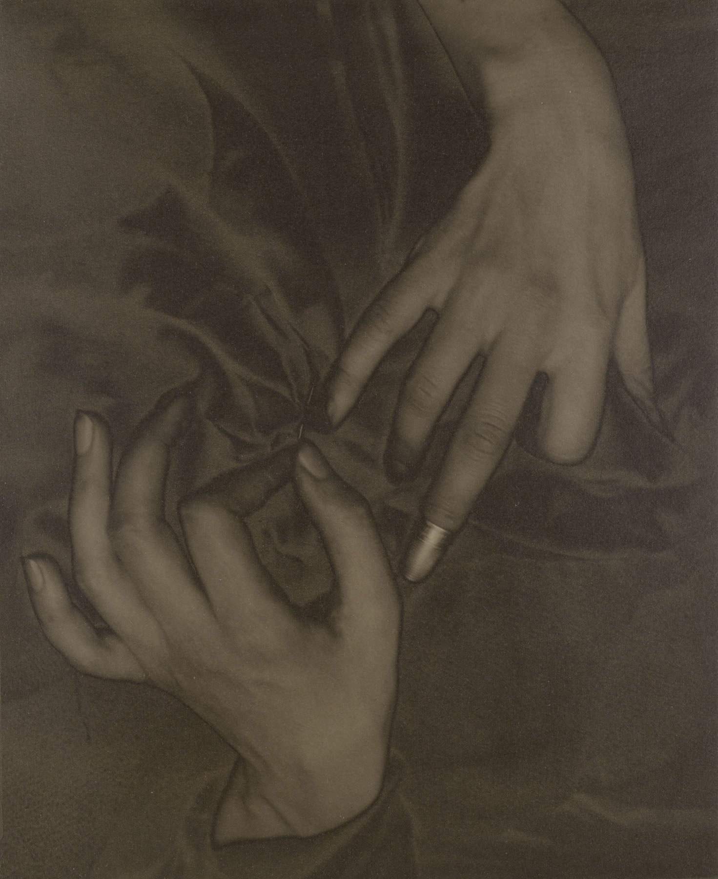Georgia O'Keeffe - Hands and Thimble | Alfred Stieglitz | 80×100 to 240×300 CM — detail